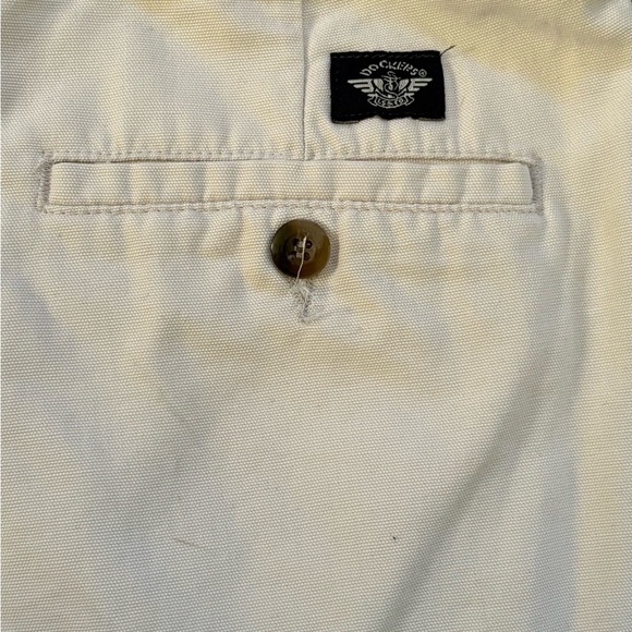 Dockers Women’s W36 Tan Bermuda Cotton Shorts - Picture 5 of 7